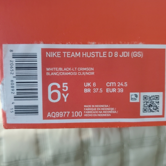 Nike Team Hustle D 8 JDI GS - Picture 2 of 14